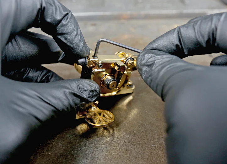 DAN KUBIN – Varžtų rinkinys Impact