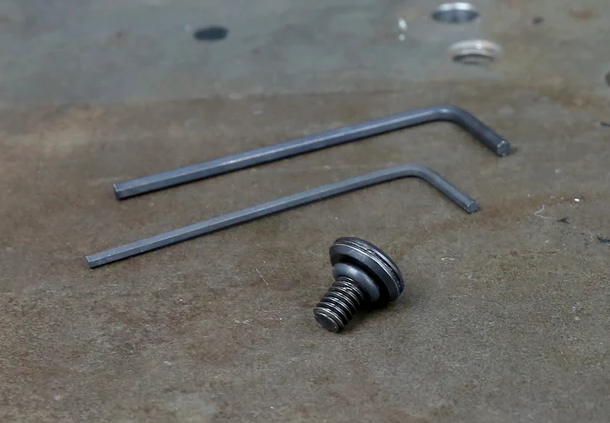 DAN KUBIN – Varžtų rinkinys Impact